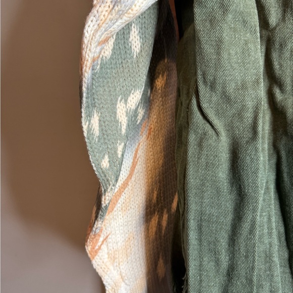 Umgee Olive Green Shirt with Distressed Sweater Sleeves - Picture 4 of 10